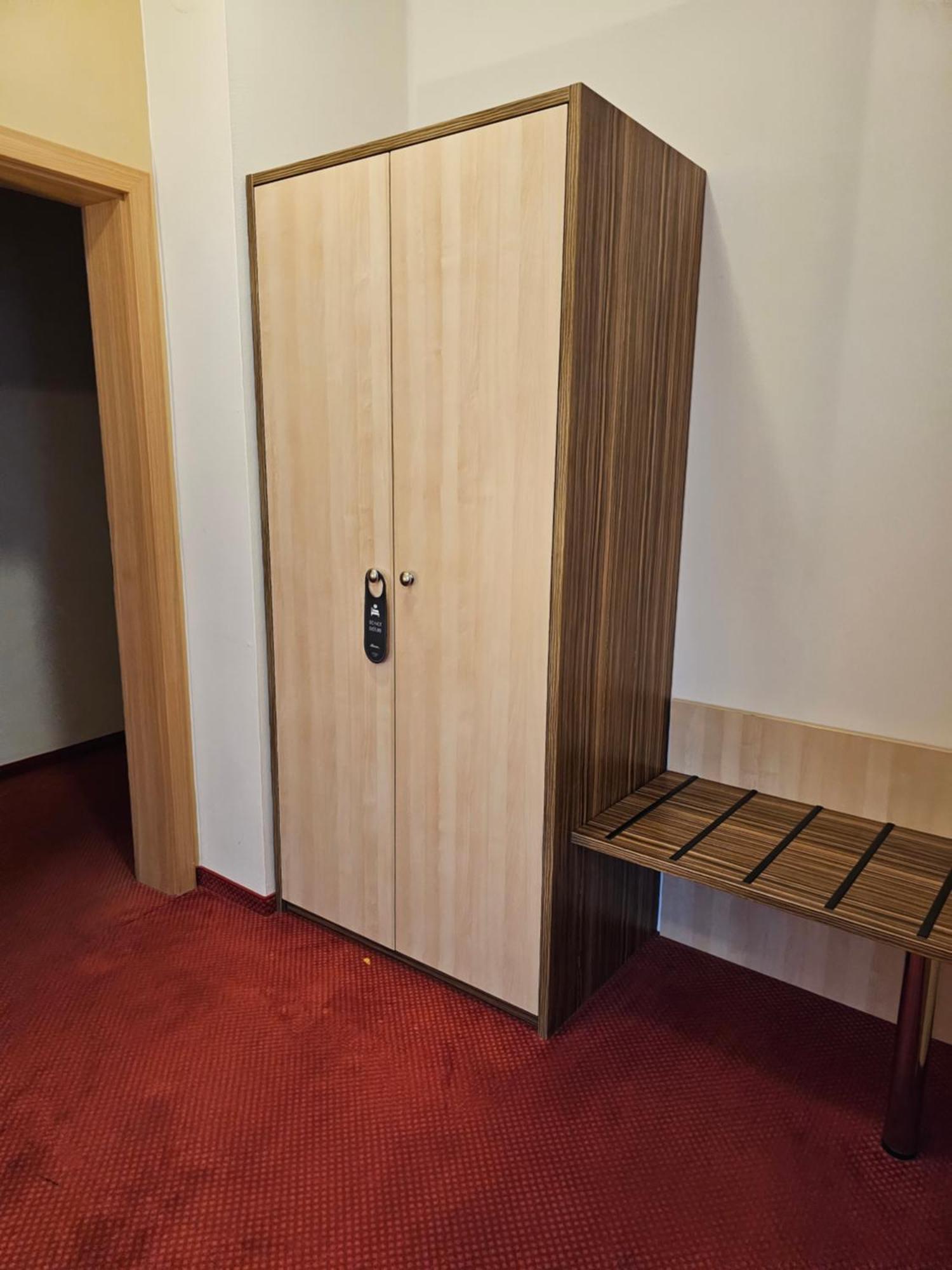 זנוימו Hotel U Divadla מראה חיצוני תמונה